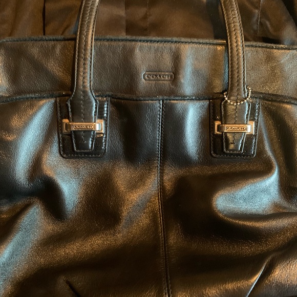 Coach leather purse - Picture 1 of 2